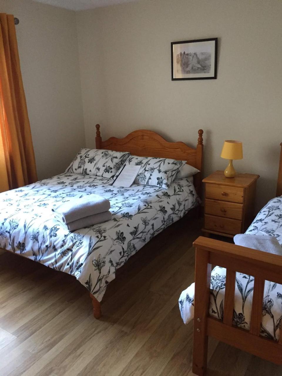 Bed and Breakfast Tara House Ballycastle Exteriér fotografie